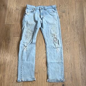 Vintage Levi’s Men's Light Blue Distressed Jeans 32x32
